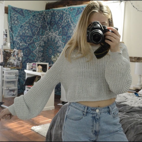 Women’s Sweater - Picture 1 of 3